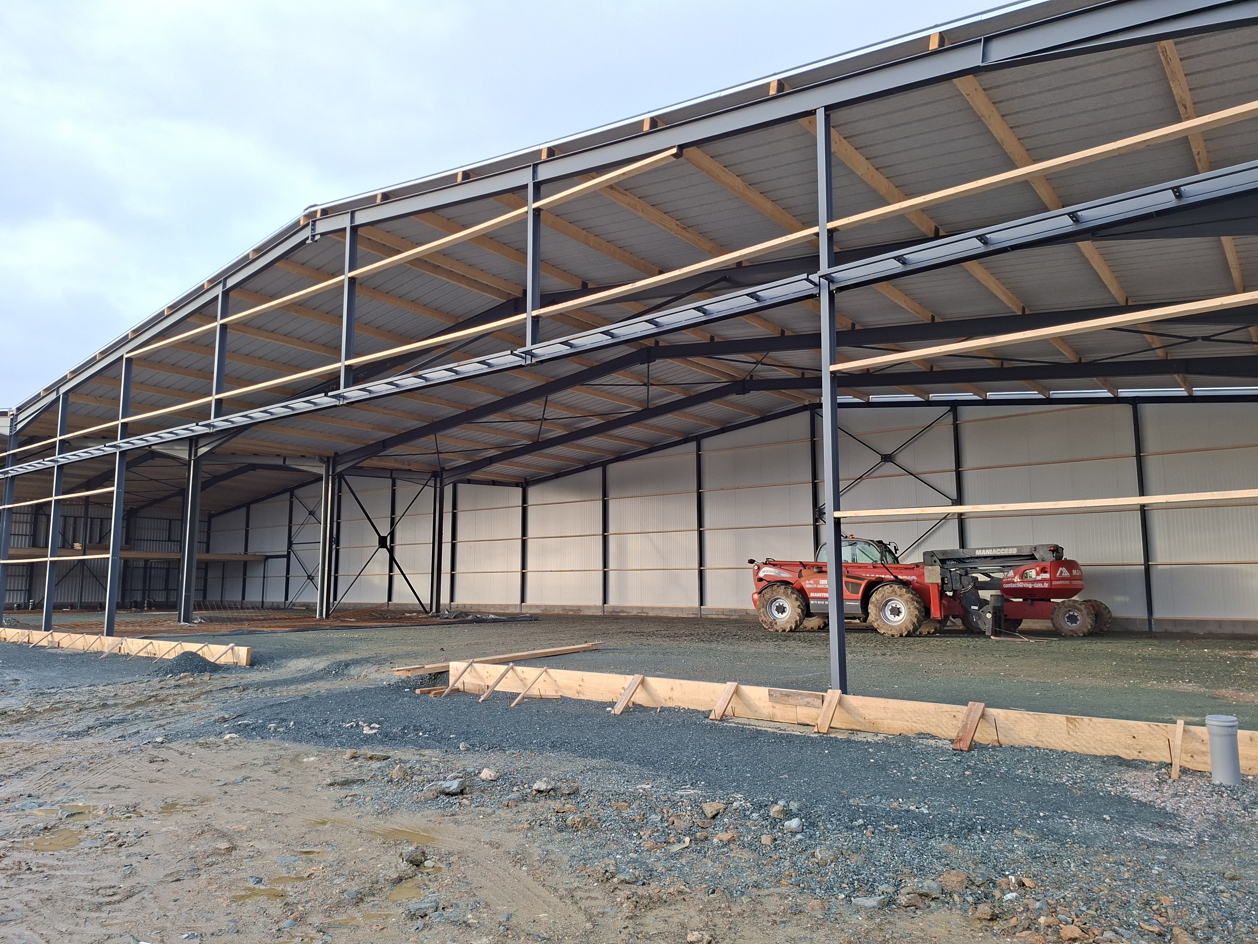 Construction du hangar de l'AAA